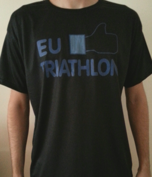 camiseta Eu curto triathlon preta